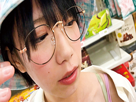 彼女は、常にちんちん舐めてないと落ちつかない 僕の『ペロフレ（ペロペロフレンズ）』です。めちゃかわストリート女子編。　サンプル画像20